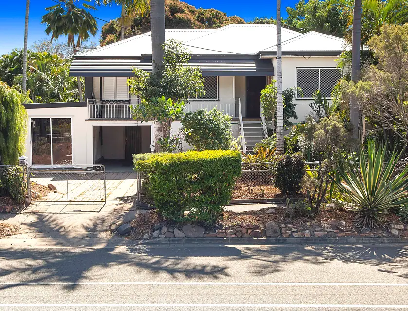 377 Ross River Road, Cranbrook, Townsville, 4 Kuwarto, 2 Banyo, House