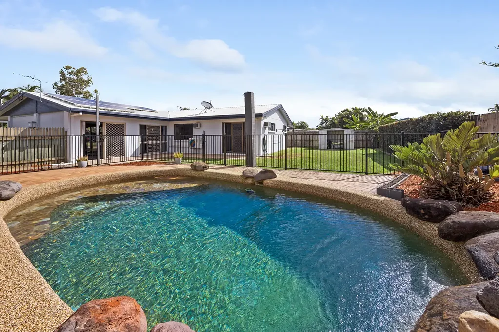 12 Rebecca Court, Rasmussen, QLD 4815