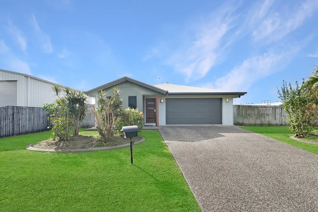 15 Hocking Crescent, Marian, QLD 4753