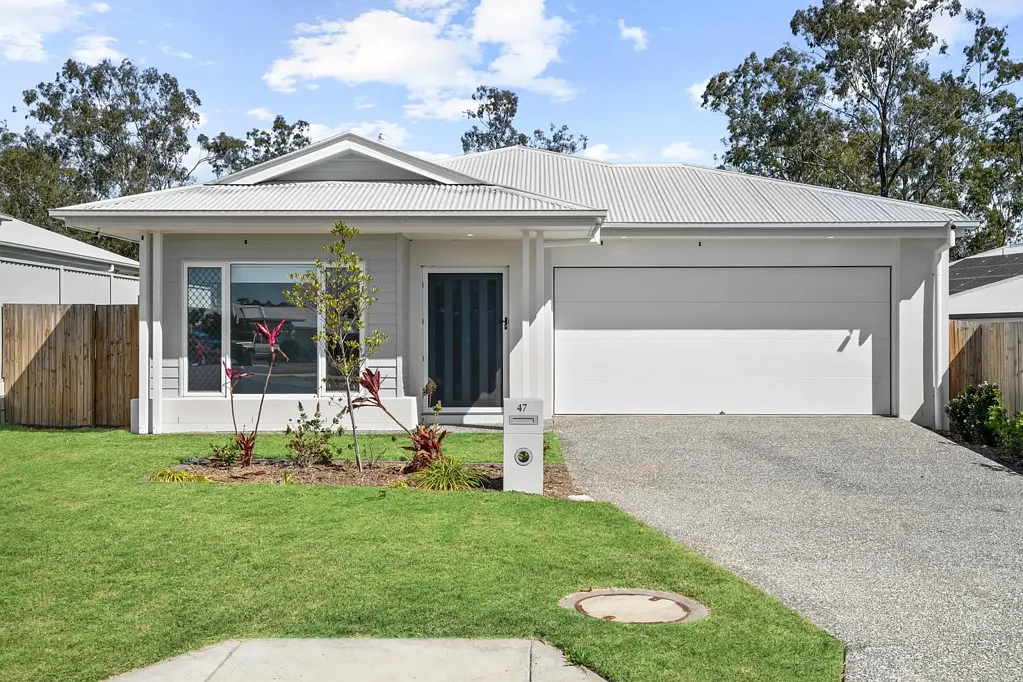 Ripley 4 Bedroom Modern Family Living With Space, Style And Comfort