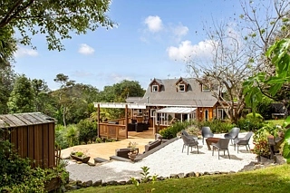 18 Dene Court Lane, Greenhithe, North Shore City