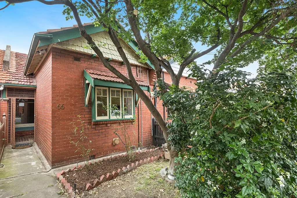 Northcote 2 Bedroom Single fronted Edwardian gem with enviable courtyard space.