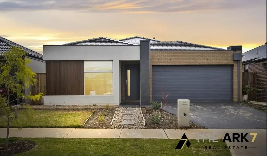 4 Bedroom Family House for Rent next street to Opalia Plaza!