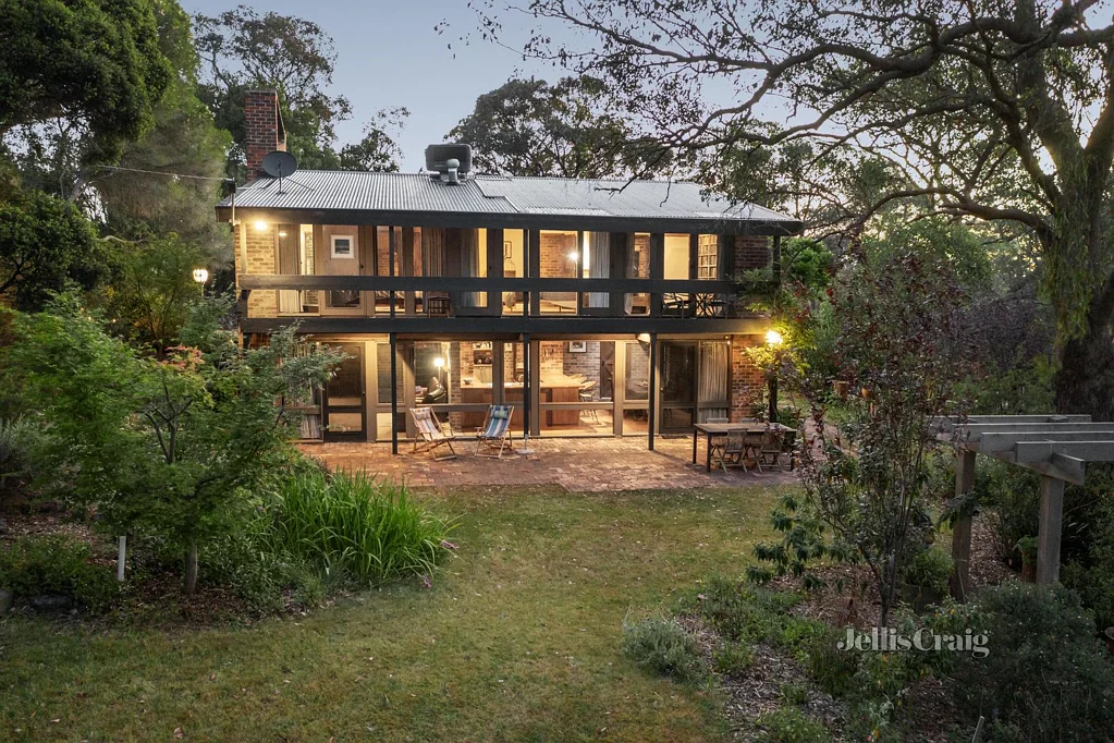 60 Henley Road, Kangaroo Ground, VIC 3097