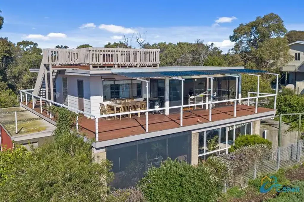 Loch Sport 3 Bedroom IMMACULATE WATER VIEW