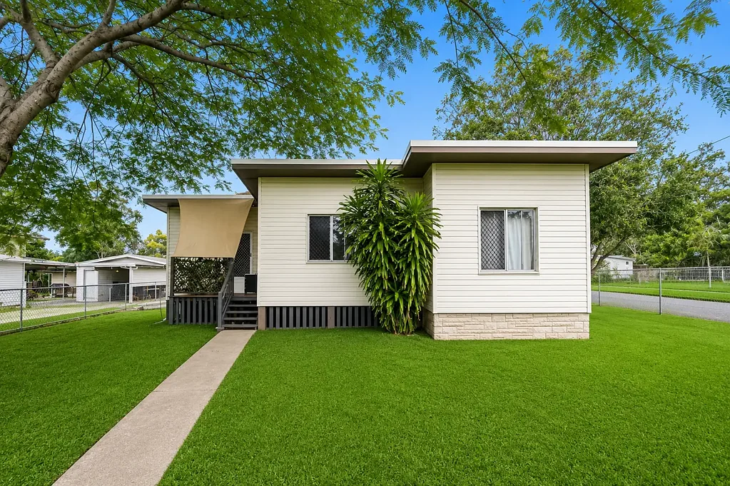 Goodna 3Kwarto Corner Block with Future Granny Flat Potential (STCA)