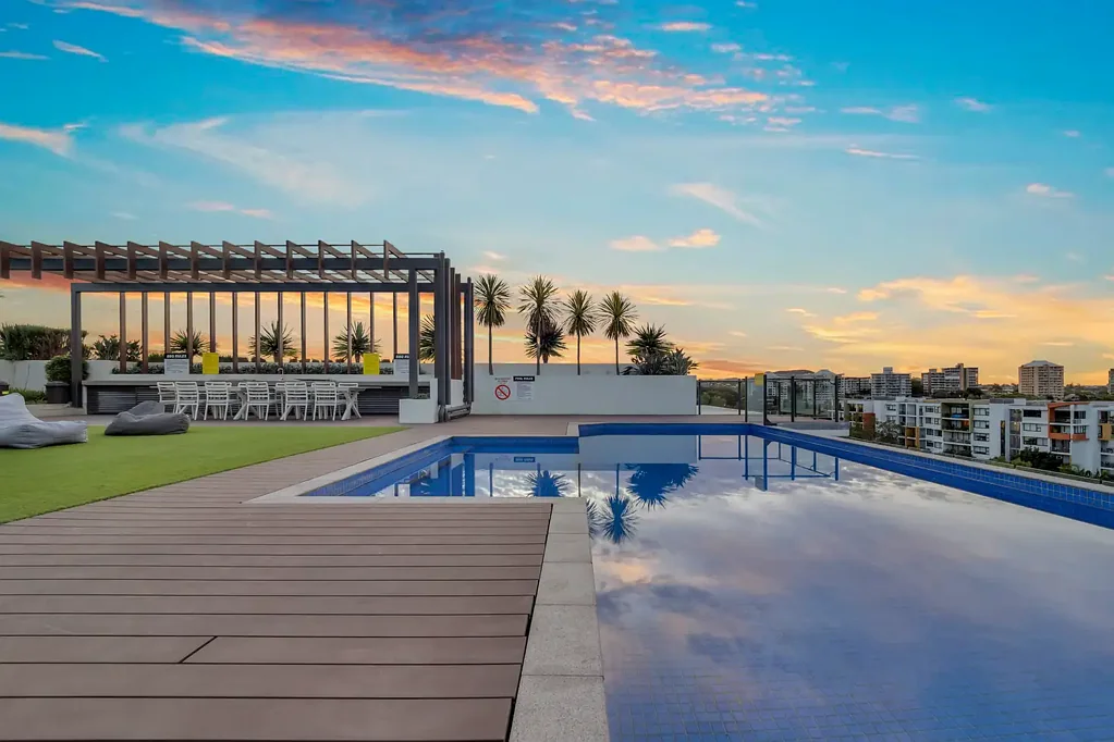 West End 1chambre Modern Riverside Living with Walking Distance to Everything!