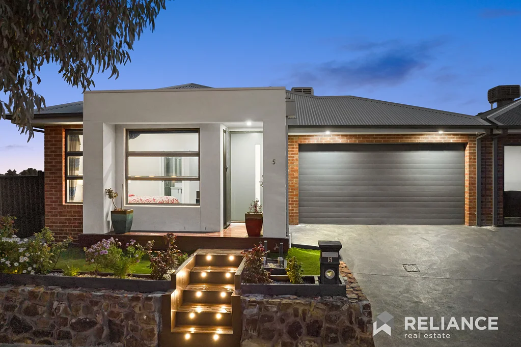 5 Riverglen Drive, Craigieburn, VIC 3064