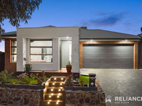 A Home That Ticks All the Boxes in Craigieburn!