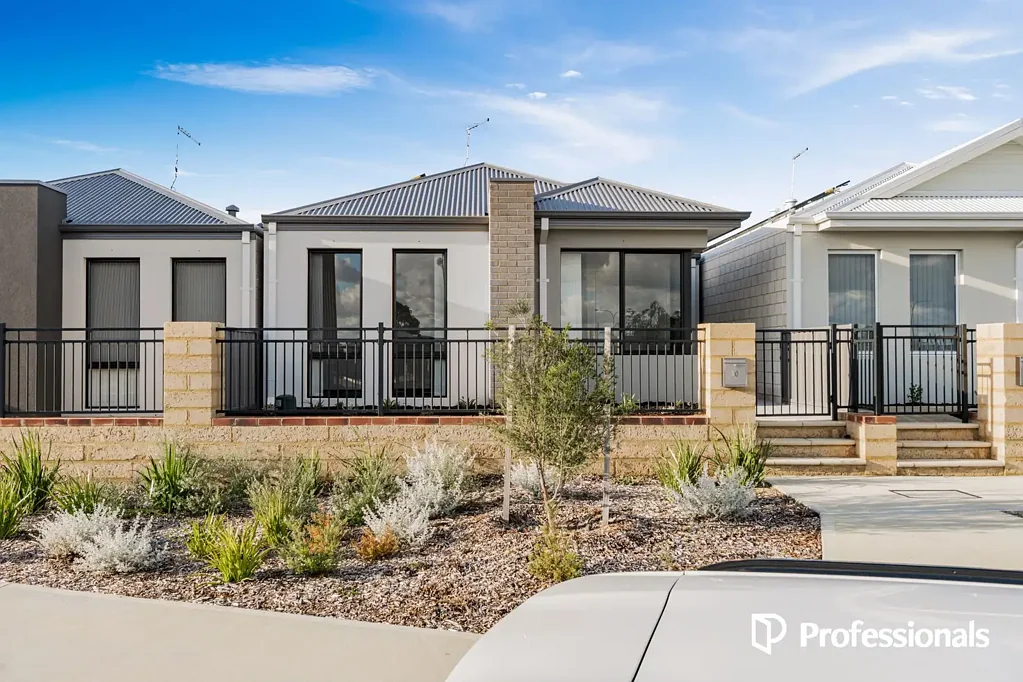 Brand New 4x2 Family Home in the Heart of Banksia Grove