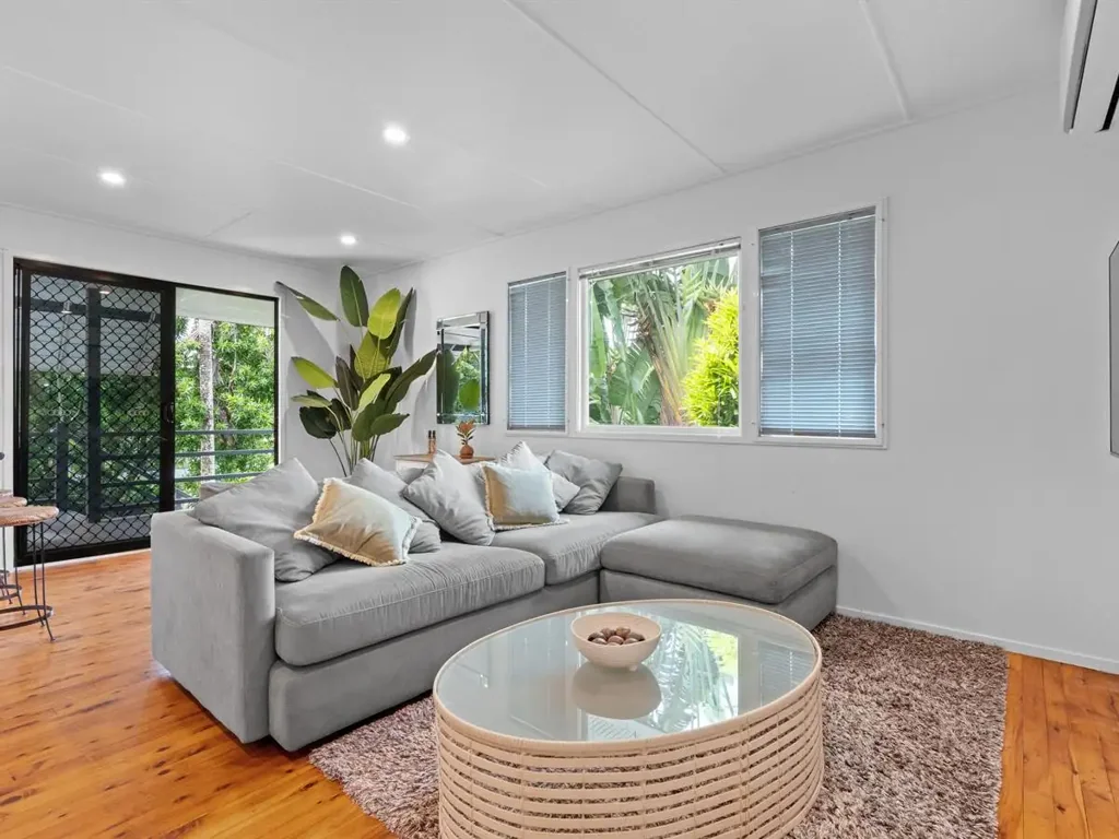 Manunda 3部屋 Tropical Oasis | Corner Block | 5 Mins to CBD + Short-Stay Ready