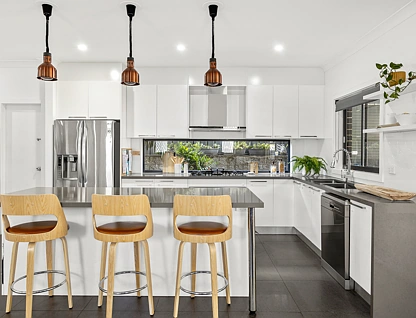 37 & 37A Mary Davis Avenue, Koonawarra, South Coast, 7房, 4浴, House