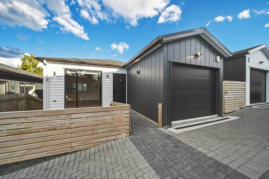 New Lynn 3બેડરૂમ Modern & Standalone – Single Level Beauty