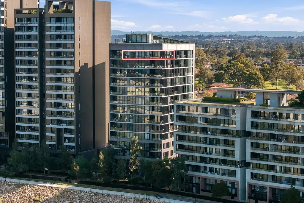 Liverpool 3房 豪华顶层公寓，可饱览悉尼CBD和Georges River全景 Luxury Penthouse Apartment with Panoramic Sydney CBD & Georges River Views