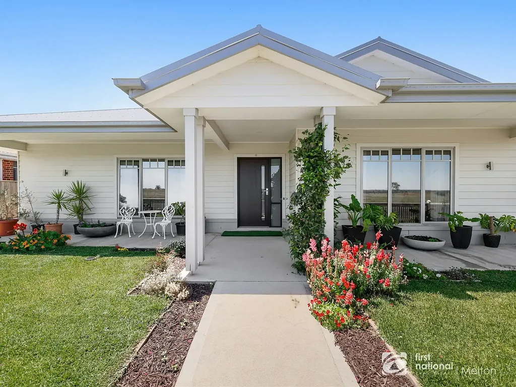 Eynesbury 5Kwarto A Spacious Five-Bedroom Family Home with Dual Master Suites & Exceptional Flexibility