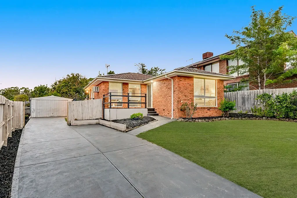 Endeavour Hills 3部屋 The Brief: A Place to Grow, Relax & Call Home in A Prime Location