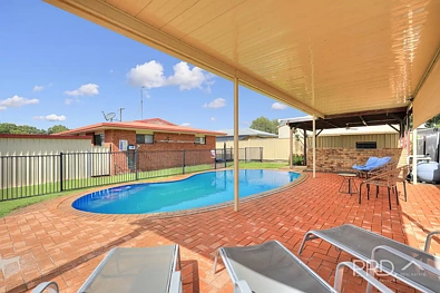 17 Drummond Street, Urangan, QLD 4655, 3 slaapkamers, 1 badkamers, House