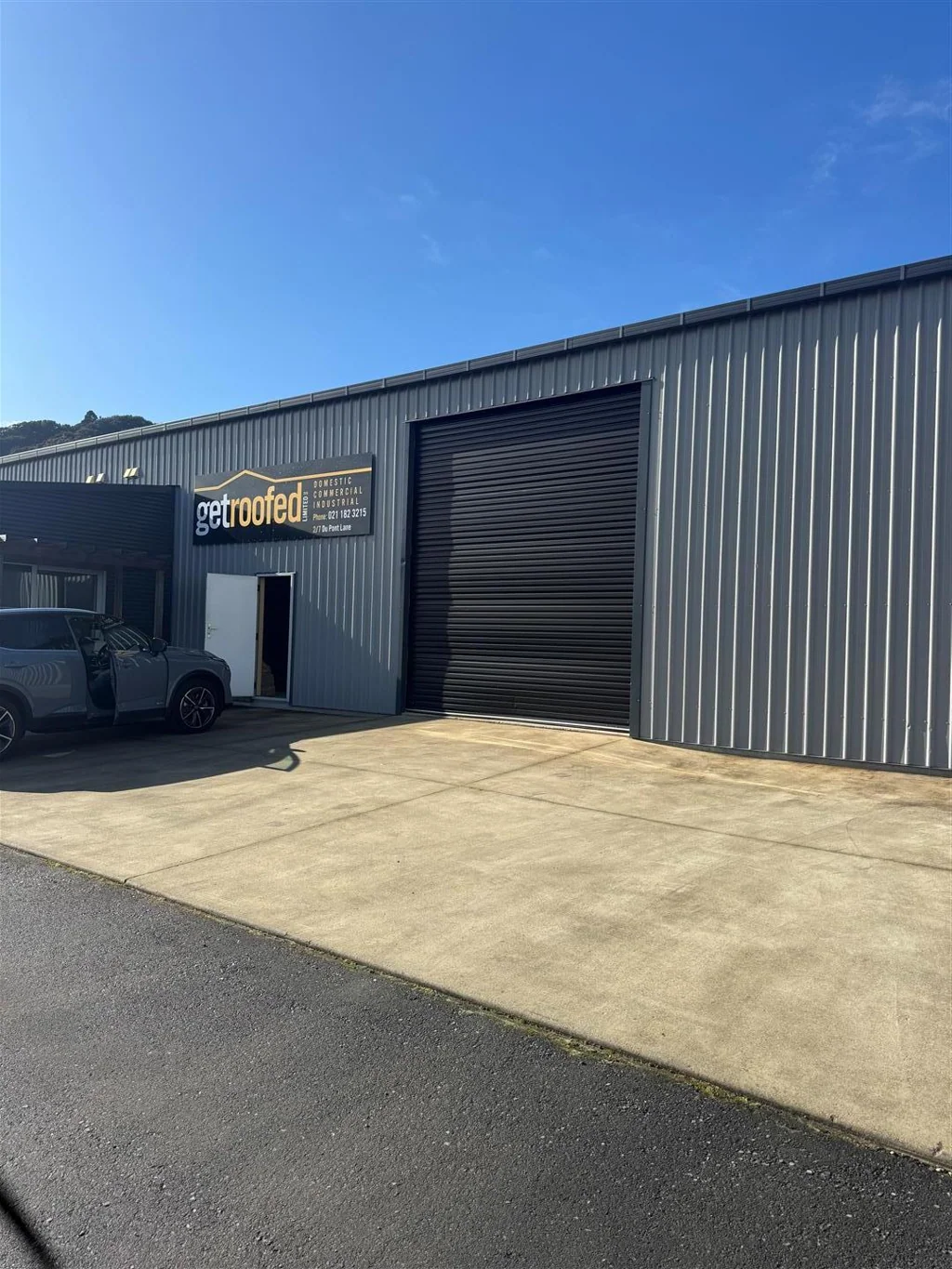 Trentham  Near new warehouse with yard