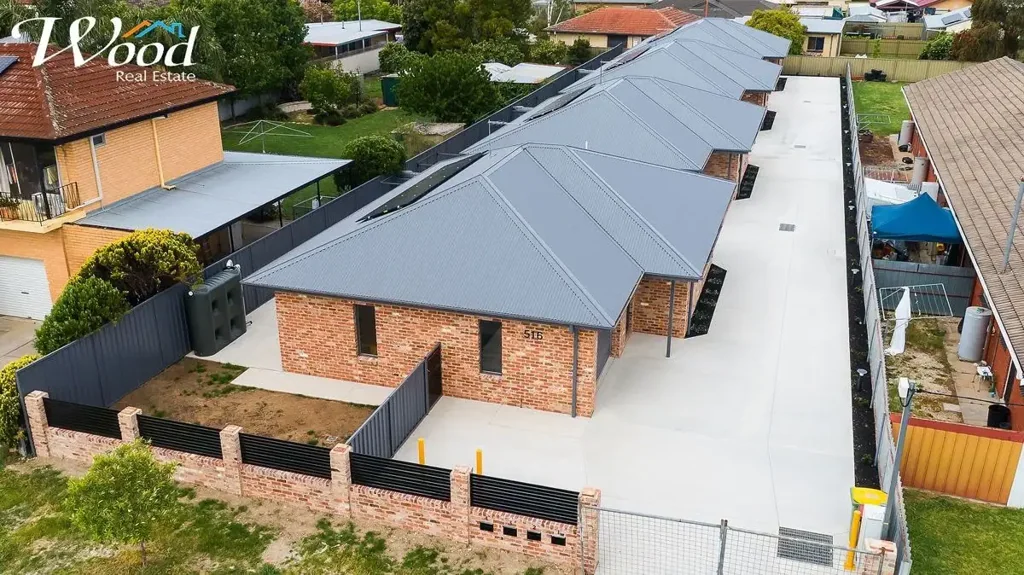 Lavington 8房  Prime Investment - 4 Brand-New Townhouses on One Title