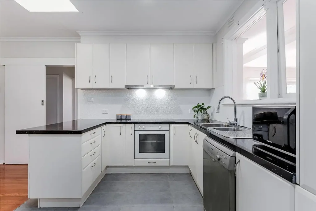 Renovated Family Home in Prime Location – Walk to Station, Schools&Parks
