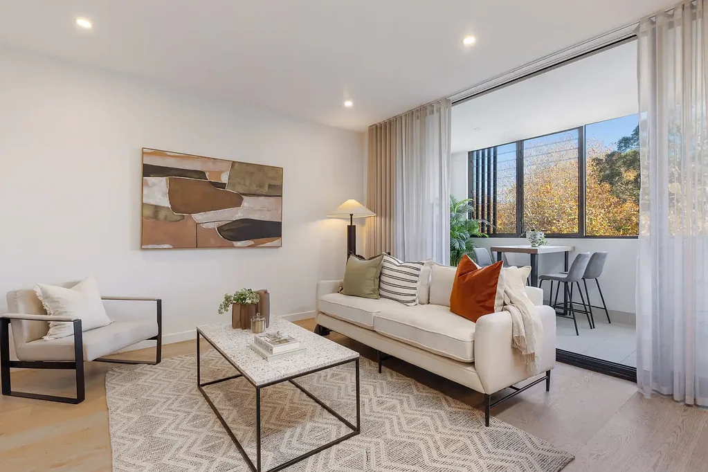 North Sydney 1房 精品安保大楼 私人绿色景观 现代燃气厨房 步行短距CBD 宁静环境环绕 Top-Floor Oasis of Urban Convenience