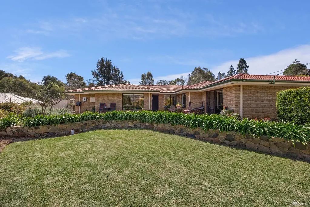 Roleystone 5房  BRILLIANT LIVING WITH A 4x2 HOME AND SEPARATE VILLA
