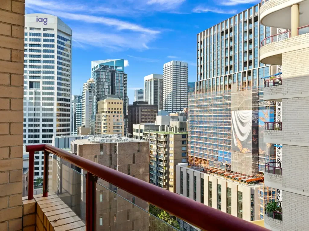 Exciting City Living: Large Home, High Level Views & Lock-up Garage