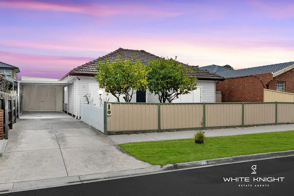 St Albans 3Habitaciones Perfectly Positioned Family Home with Huge Yard