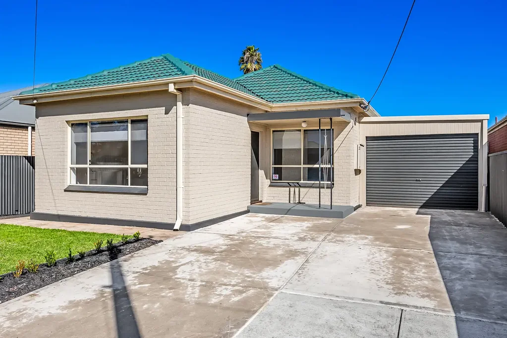 Charming Home with Study and Entertaining Deck in Alberton