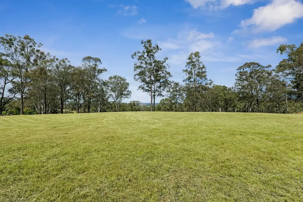 Grose Vale Blank Acreage Canvas with Views