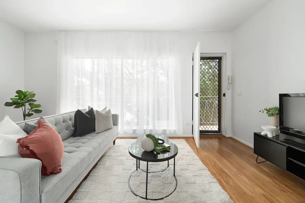 South Yarra 1房 South Yarra核心地段 46㎡精巧空间 产权车位 朝北采光 便捷交通 无需翻新 One bedroom. Zero red flags.