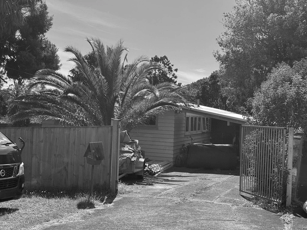 Te Atatu Peninsula 3침실 MORTGAGEE SALE