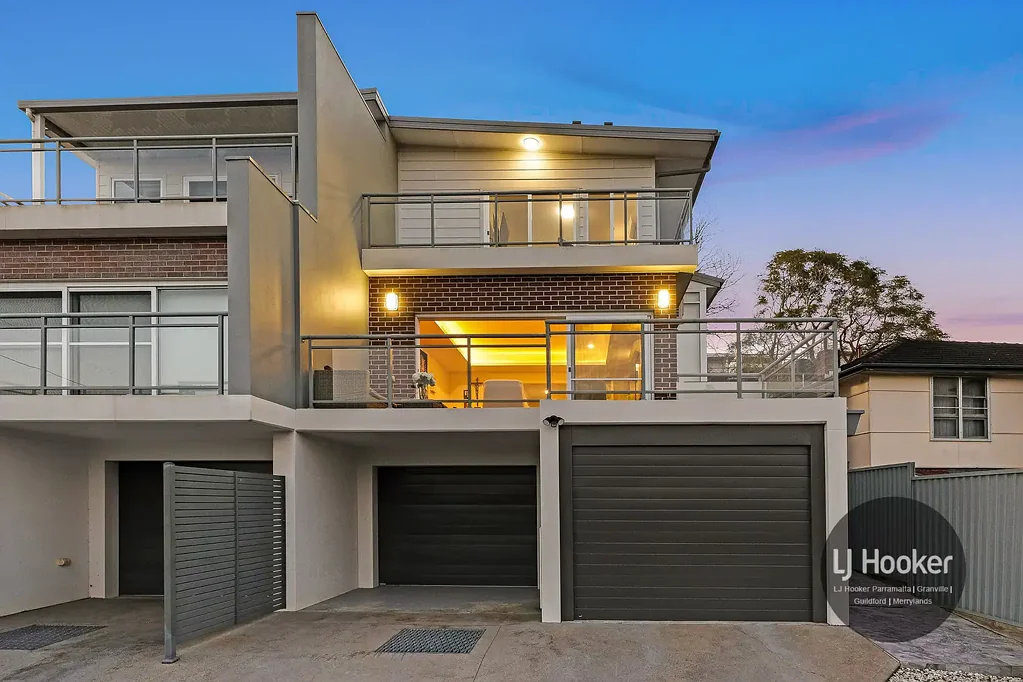 Ermington 4 Bedroom FOR SALE – LUXURY 3-LEVEL DUPLEX WITH LIFT & CITY VIEWS