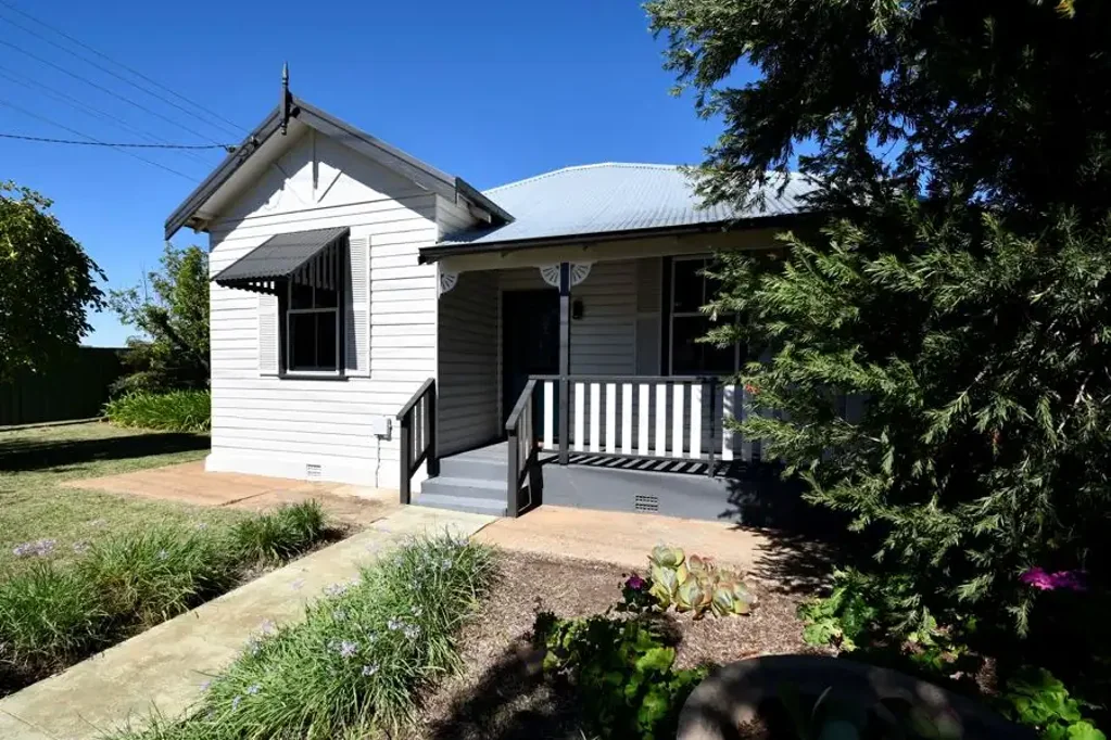 Dubbo 4कमरा Cottage charm