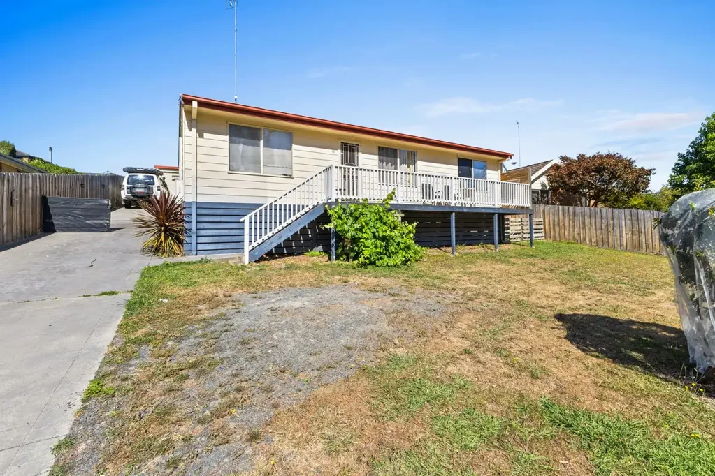 8 Ikara Way, Churchill, VIC 3842