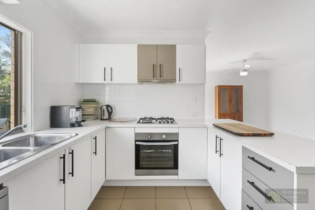 Eagleby 3Zimmer Townhouse Living at Its Best – 3 Bed, 2 Bath, Large Courtyard