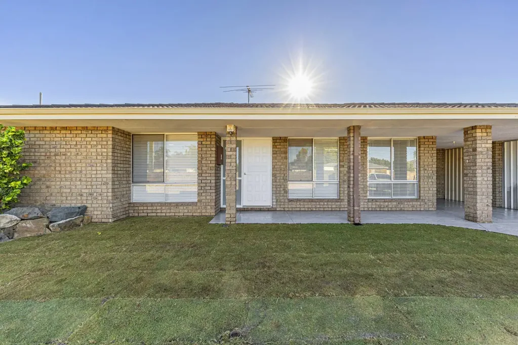 Renovated 5-bedroomed house – available 26th June 2026