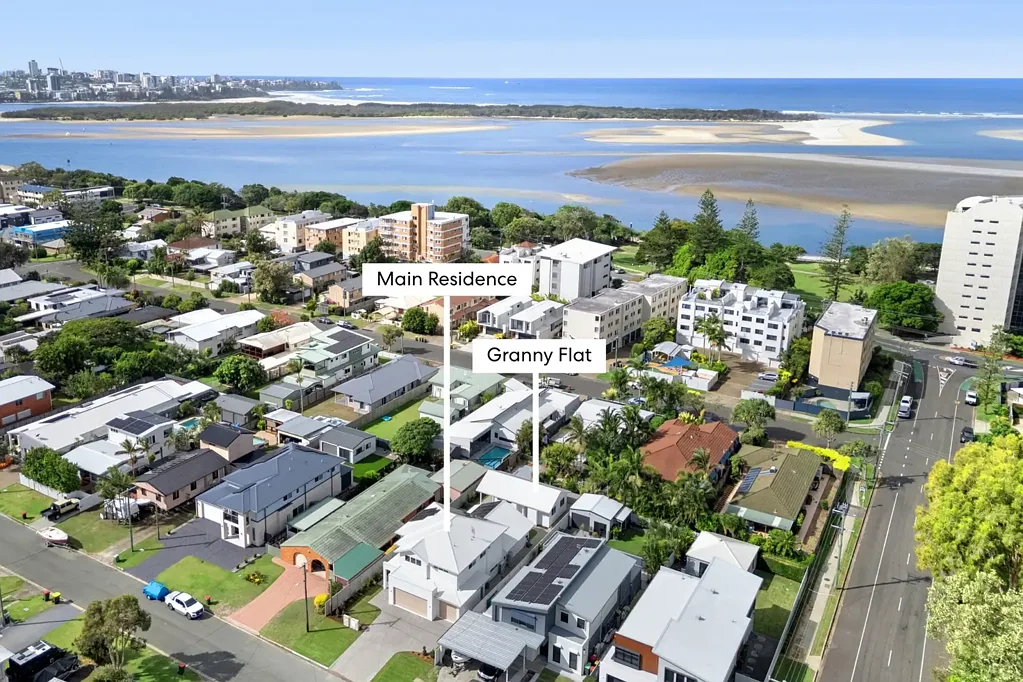 Golden Beach 7房  Brand-New Coastal Home with Premium Dual-Living, 200m to the beach