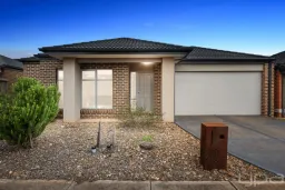 11 Blakewater Crescent, Weir Views