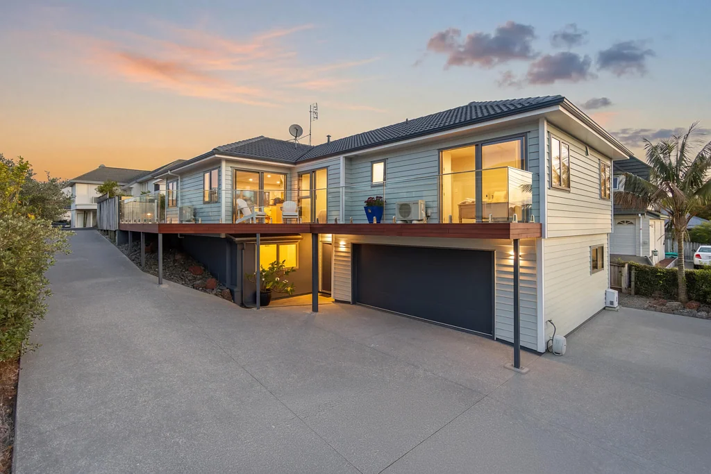 1/66 Browns Bay Road, Rothesay Bay, North Shore City, Auckland