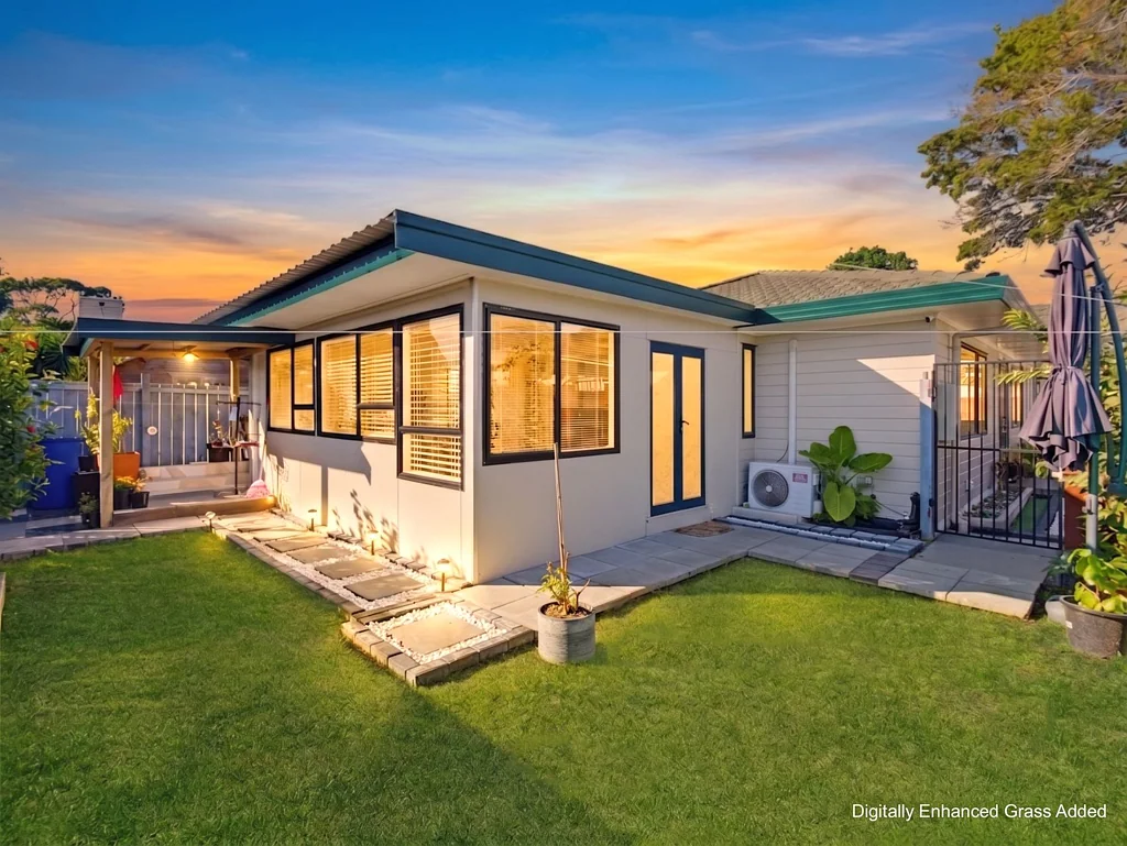 Manurewa 3कमरा Indoor–Outdoor Ease with Everyday Comfort!