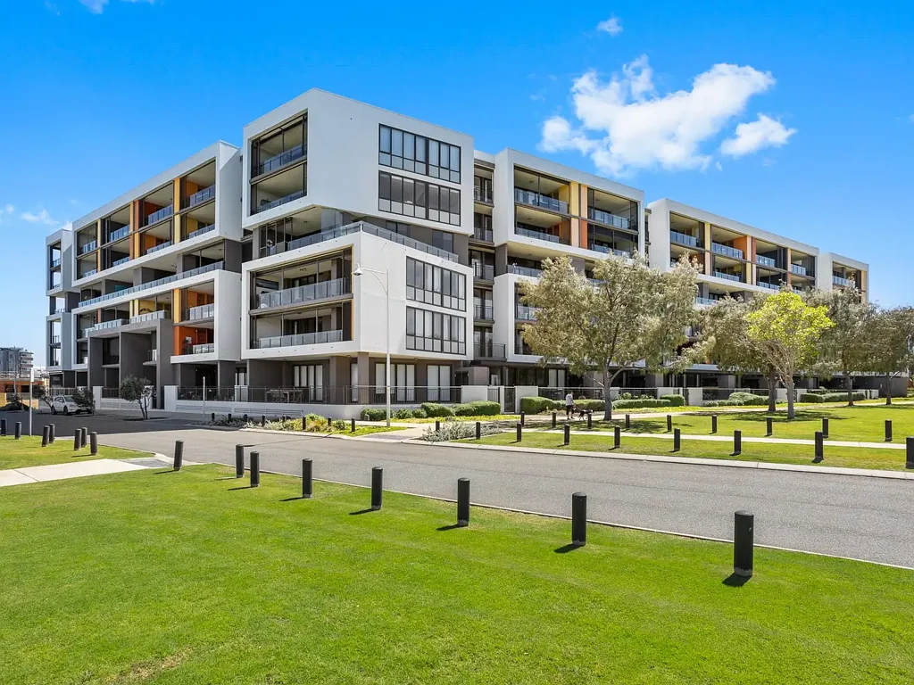 North Coogee 1房  North-Facing Living Opposite Coogee Beach & the Iconic Omeo Wreck