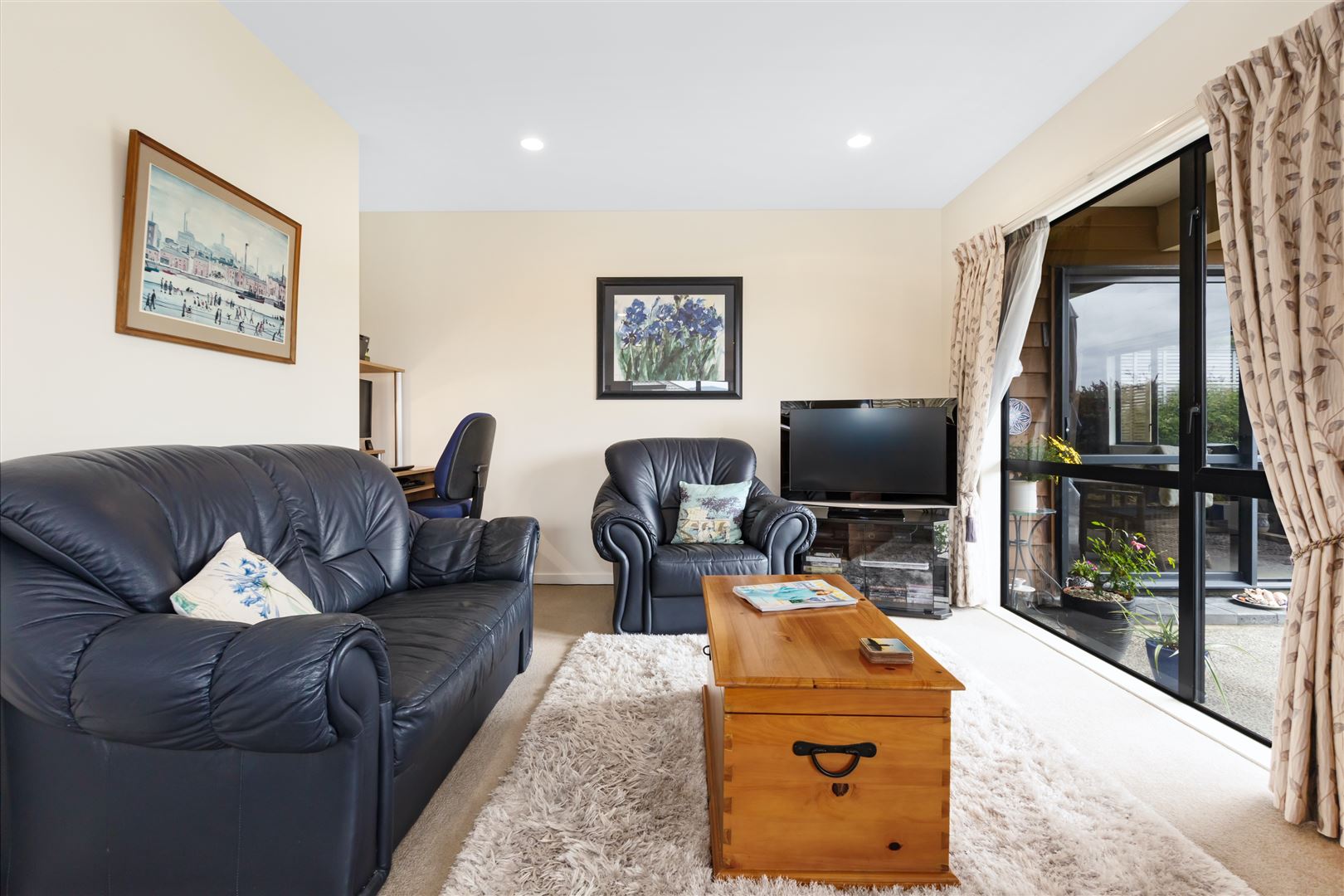 28 Navigation Drive, Whitby, Porirua, 4 Kuwarto, 0 Banyo