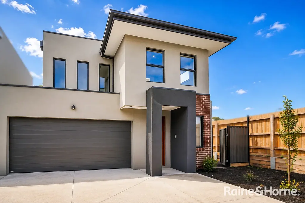 Modern Living in a Prime Mernda Location