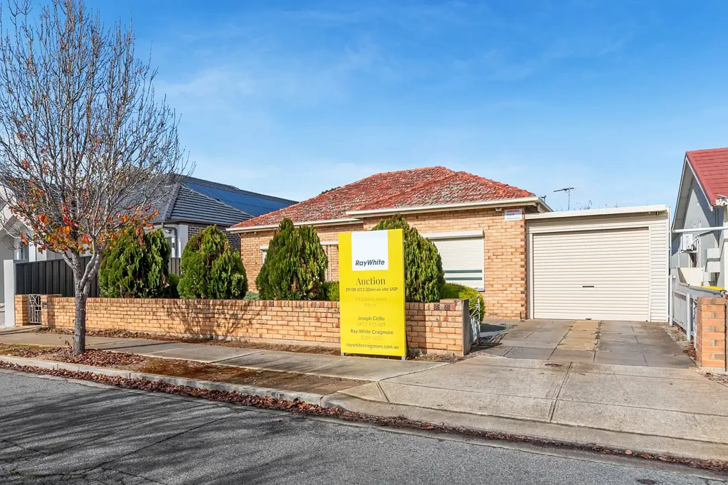 Kilburn 3ห้องนอน WELL PRESENTED AUTHENTIC CHARATCTER RESIDENCE ON A GENEROUS 706m2 ALLOTMENT