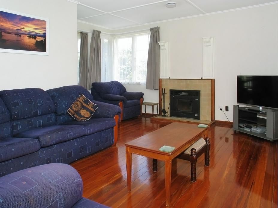 3 Mitchell Grove, Porirua East, Porirua, 2 phòng ngủ, 1 phòng tắm