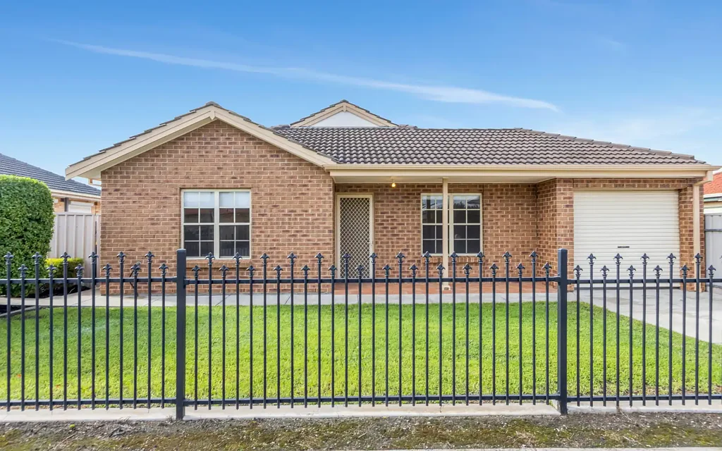 Seaton 2غرفة نوم Charming Courtyard Home - Easy Care Living at Its Best