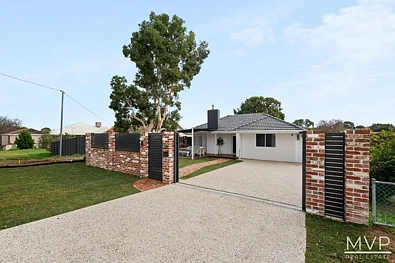 Coolbellup 3房  A Perfect Fusion of Rustic Charm & Contemporary Style!