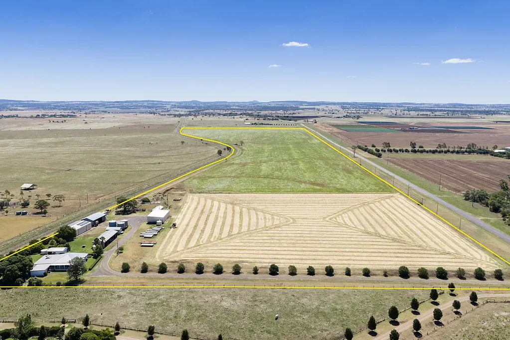 Wyreema Top Homestead & Sheds - Walk To Wyreema - 100 Productive Acres - Rare Value!