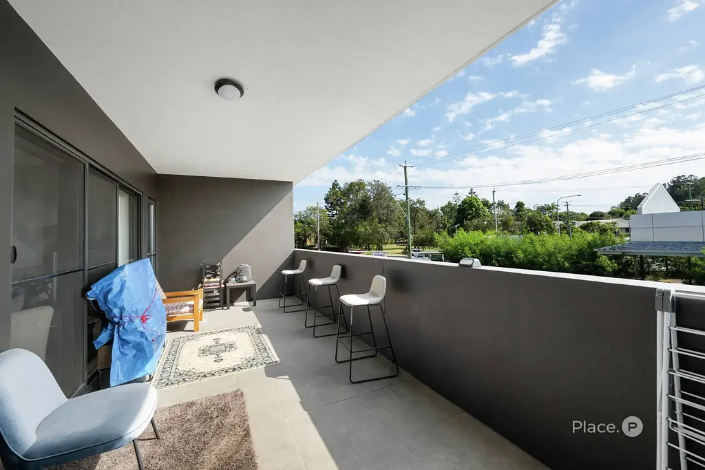 Petrie 2Kwarto Modern two-bedroom apartment presenting prime investment opportunity